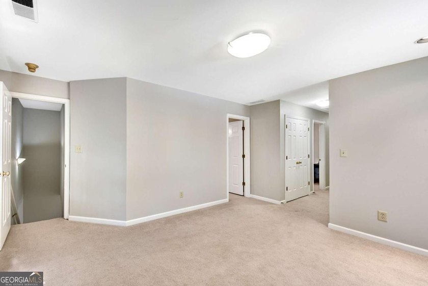 Nestled in the Highly Sought-After Active Swim/Tennis and Lake - photo 33
