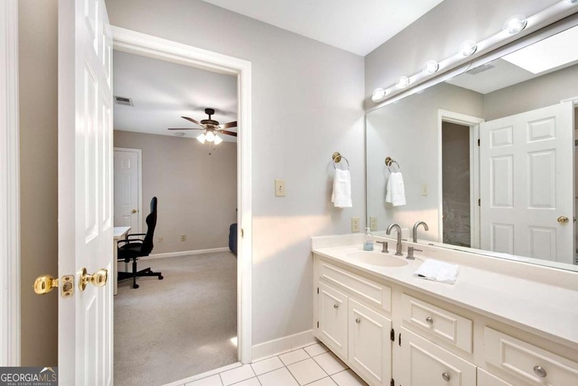Nestled in the Highly Sought-After Active Swim/Tennis and Lake - photo 35