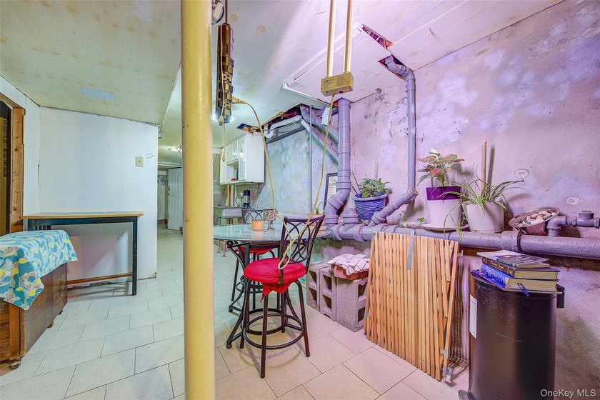 Welcome to 150 Ridgewood Avenue, a spacious fully detached - photo 35