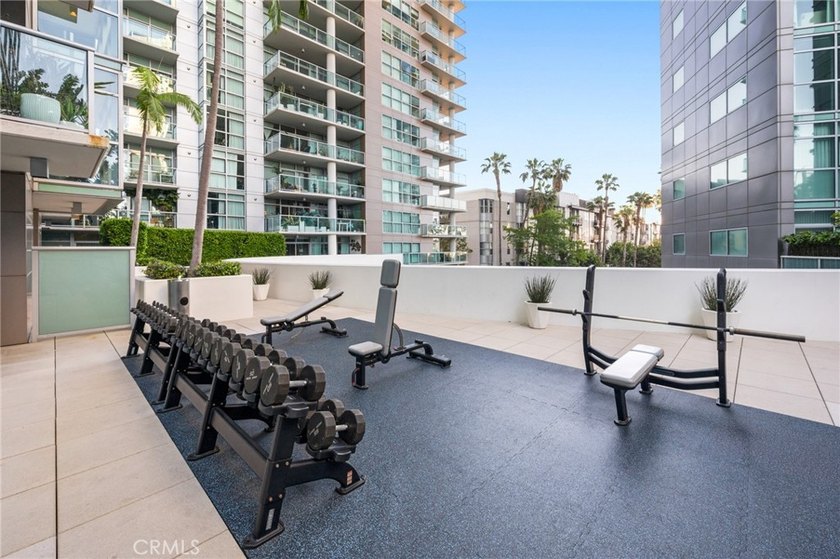 Beautifully updated 2-bedroom, 2.5-bath residence in the highly - photo 39