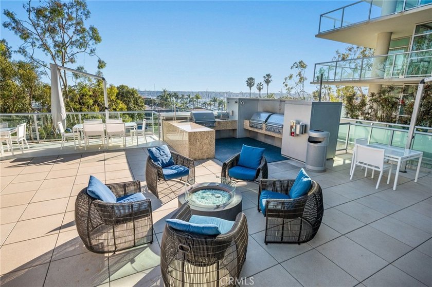 Beautifully updated 2-bedroom, 2.5-bath residence in the highly - photo 41
