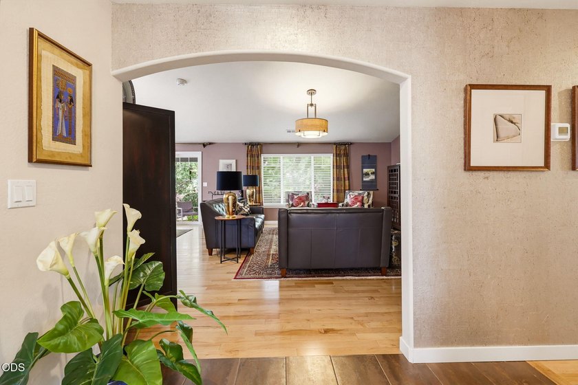 Beautifully updated East Medford home featuring 3 bedrooms and 2 - photo 10