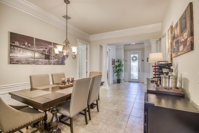 Rarely available single-level villa in Mallory Creek, offering a - photo 4