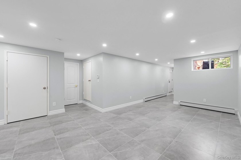 Experience modern living at its finest in this stunning newly - photo 9