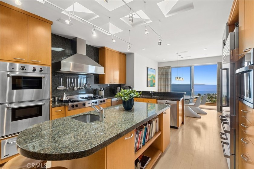 Sweeping ocean views from every room define this substantial - photo 10