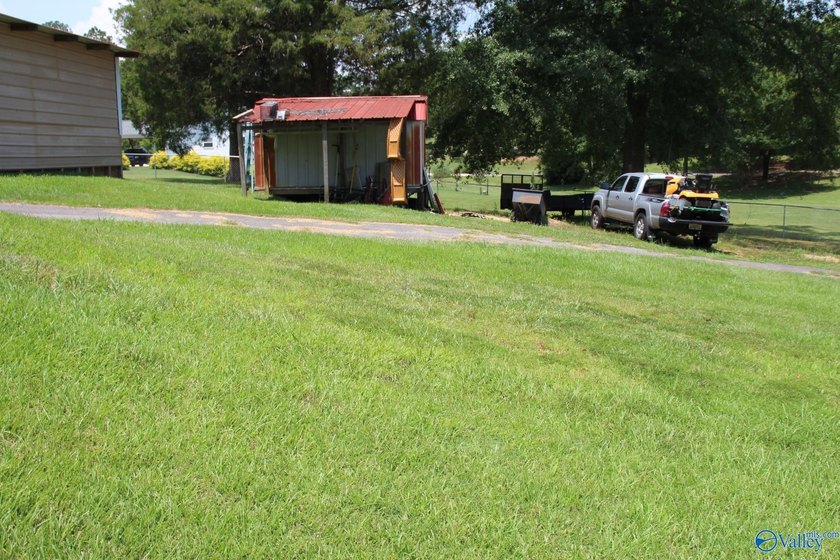 This is your chance for paradise on the lake, this home has it - photo 12