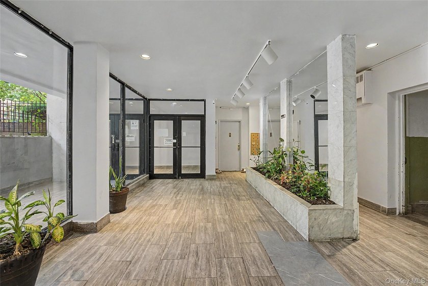The convenient location in Flushing (Close to everything) - photo 4