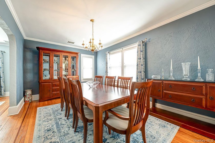 Oozing with charm this meticulously maintained brick Tudor is a - photo 5