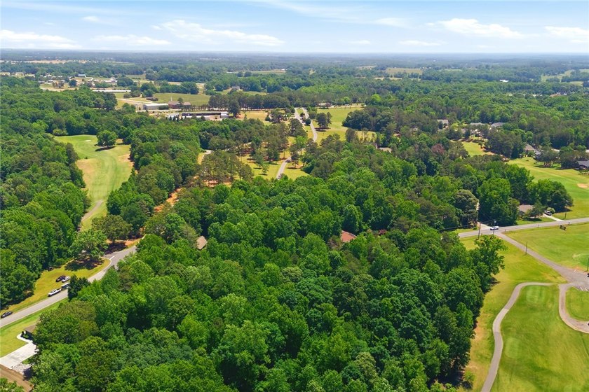 Discover an exceptional opportunity to craft your dream retreat - photo 18