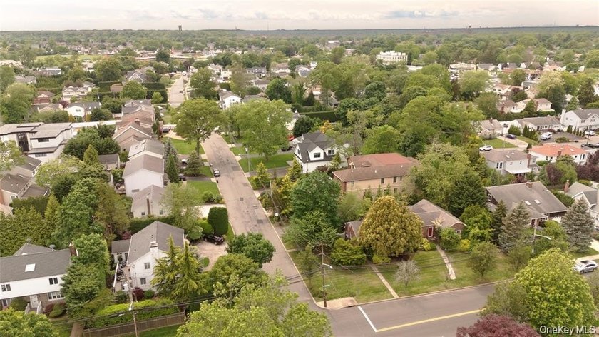 CALLING ALL MERRICK INVESTORS &amp; HOMEOWNERS! TAKE ADVANTAGE OF - photo 3