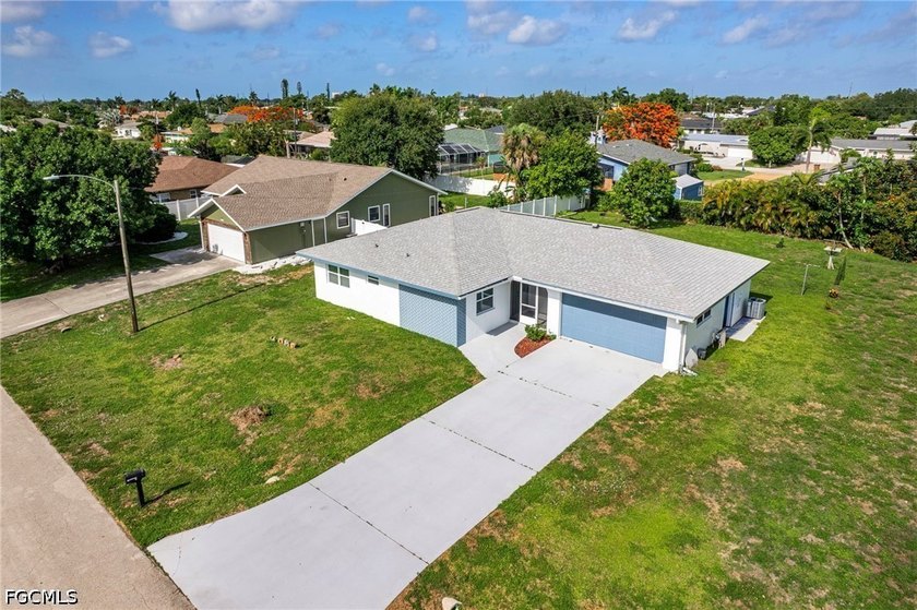 Welcome to this beautifully updated 3-bedroom, 2-bath home - photo 2