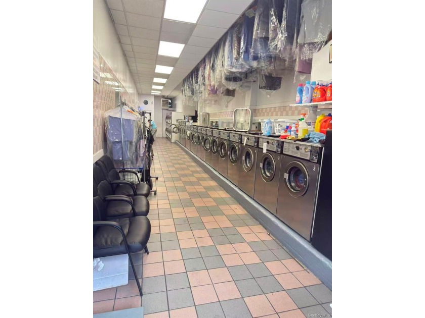 Established laundromat business available in the heart of - photo 3