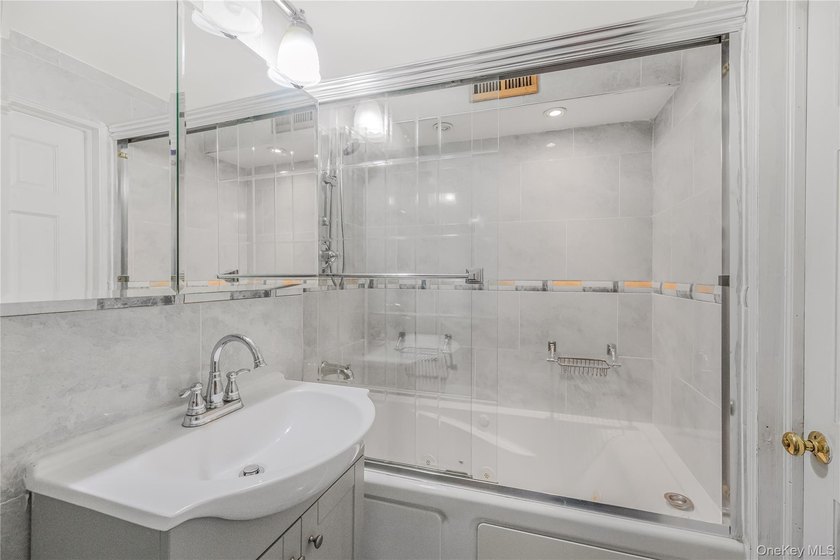 Discover this stunning renovated two-bedroom, two-full-bath coop - photo 12