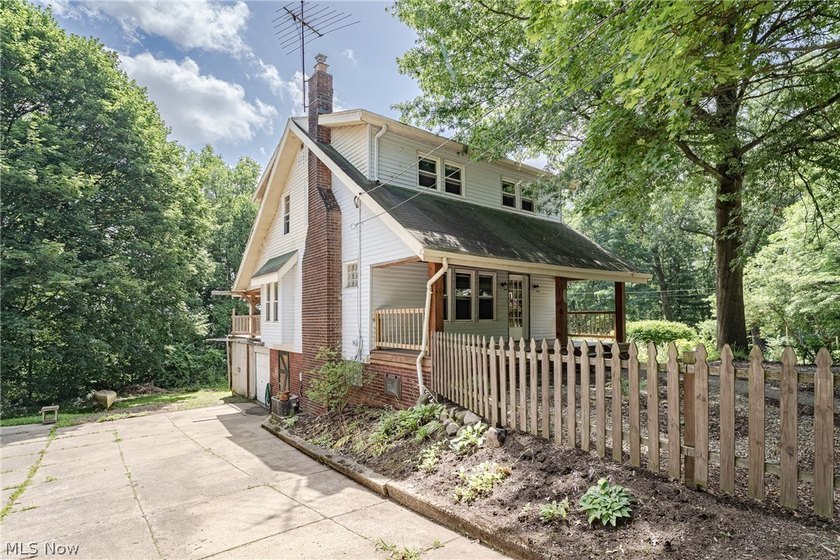 1539 Overlook Dr blends timeless character with everyday comfort - photo 2