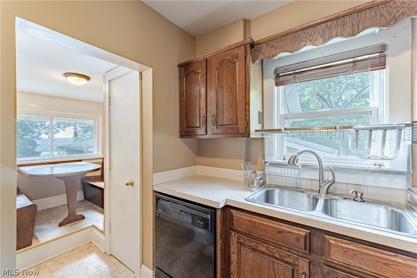1539 Overlook Dr blends timeless character with everyday comfort - photo 8