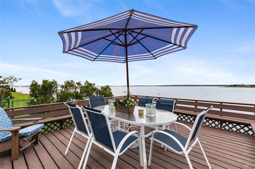 Welcome to your waterfront retreat on stunning Narragansett Bay - photo 35