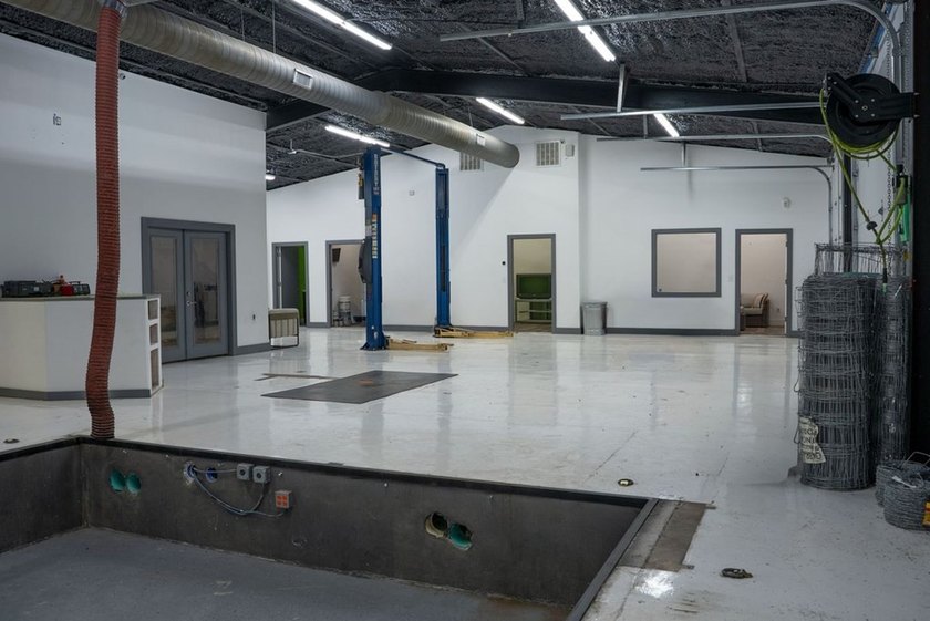 Opportunity is knocking in Kerrville's Midway Center! This - photo 3