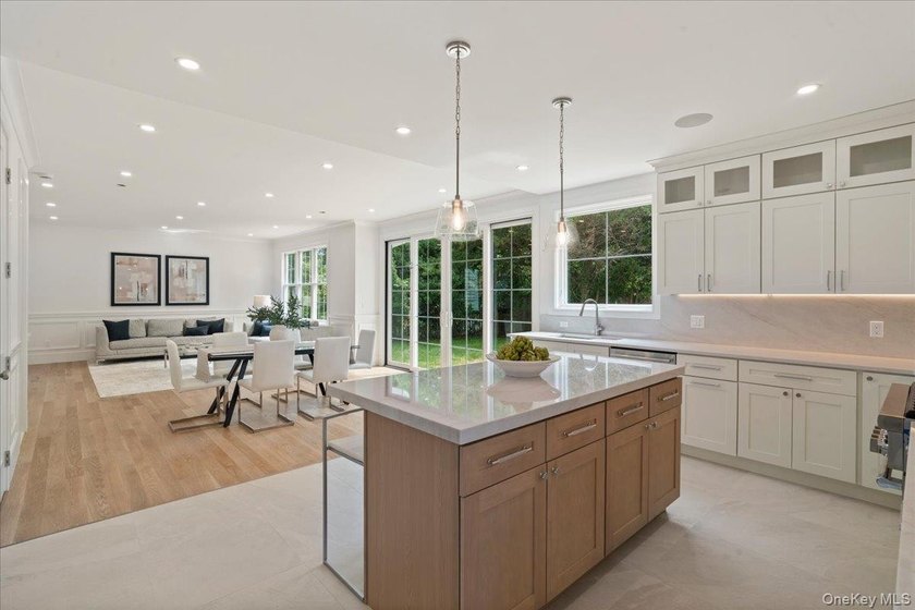 Exceptional New Construction, thoughtfully designed and - photo 12