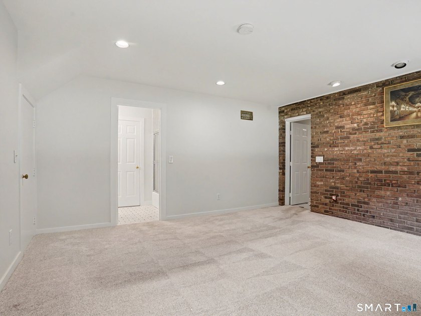 Estate living in the heart of Easton. Set on 3 private acres - photo 19