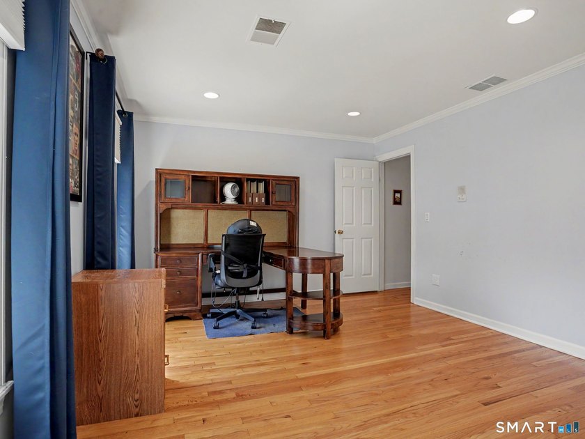 Estate living in the heart of Easton. Set on 3 private acres - photo 20