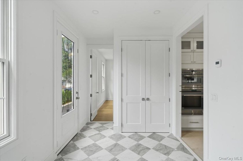 Exceptional New Construction, thoughtfully designed and - photo 20
