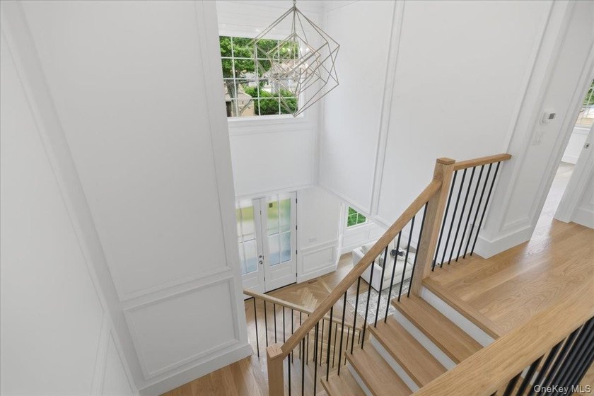 Exceptional New Construction, thoughtfully designed and - photo 23
