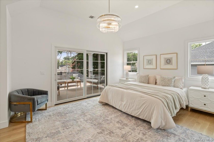 Exceptional New Construction, thoughtfully designed and - photo 24