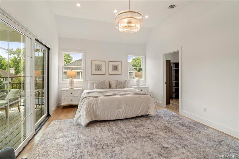 Exceptional New Construction, thoughtfully designed and - photo 25