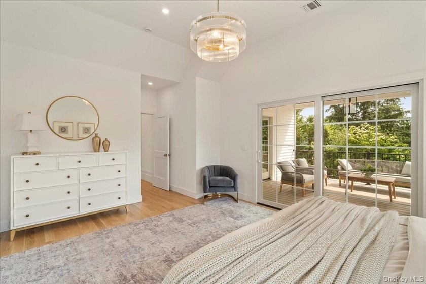 Exceptional New Construction, thoughtfully designed and - photo 27