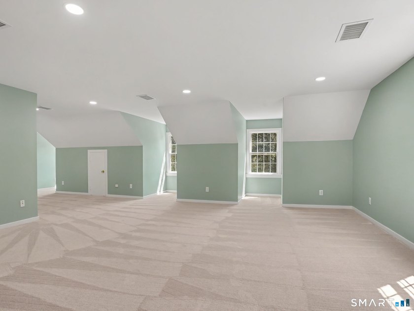 Estate living in the heart of Easton. Set on 3 private acres - photo 28