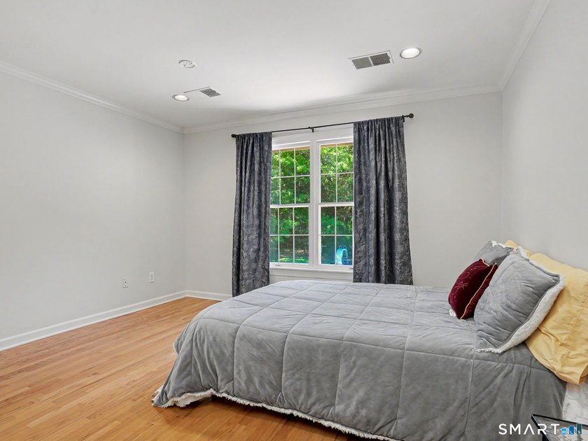 Estate living in the heart of Easton. Set on 3 private acres - photo 29