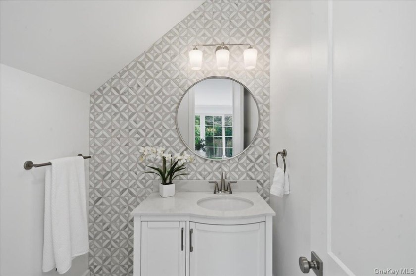 Exceptional New Construction, thoughtfully designed and - photo 38