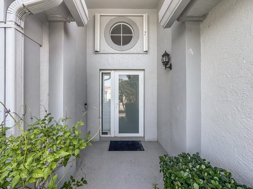 Welcome to this spacious 3-bedroom, 2-bath single-family home in - photo 3