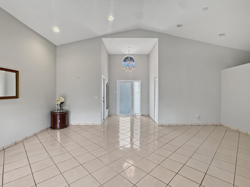 Welcome to this spacious 3-bedroom, 2-bath single-family home in - photo 4