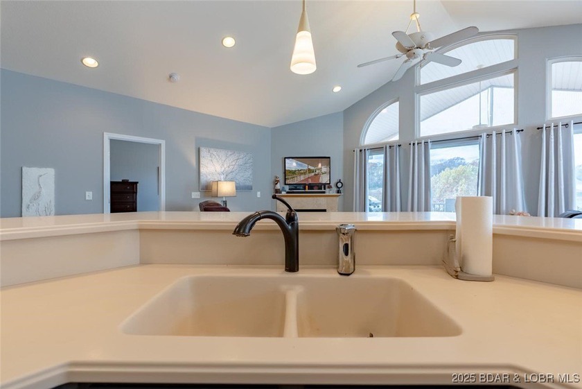 Discover comfort and convenience in this inviting 3 bed, 3 bath - photo 16