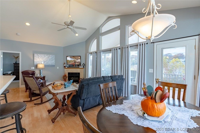 Discover comfort and convenience in this inviting 3 bed, 3 bath - photo 19