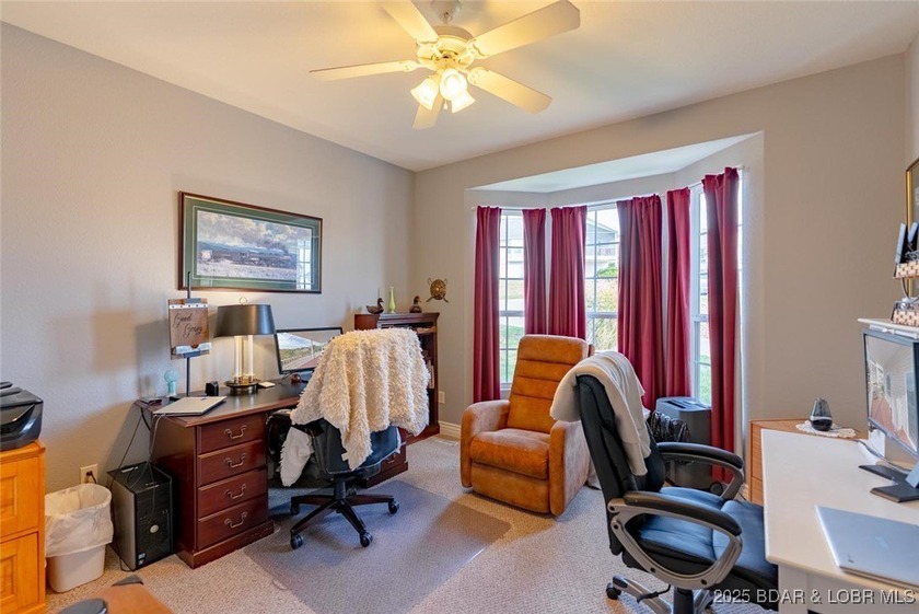 Discover comfort and convenience in this inviting 3 bed, 3 bath - photo 21