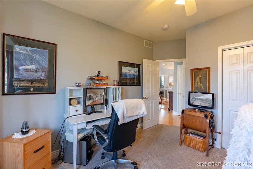 Discover comfort and convenience in this inviting 3 bed, 3 bath - photo 22