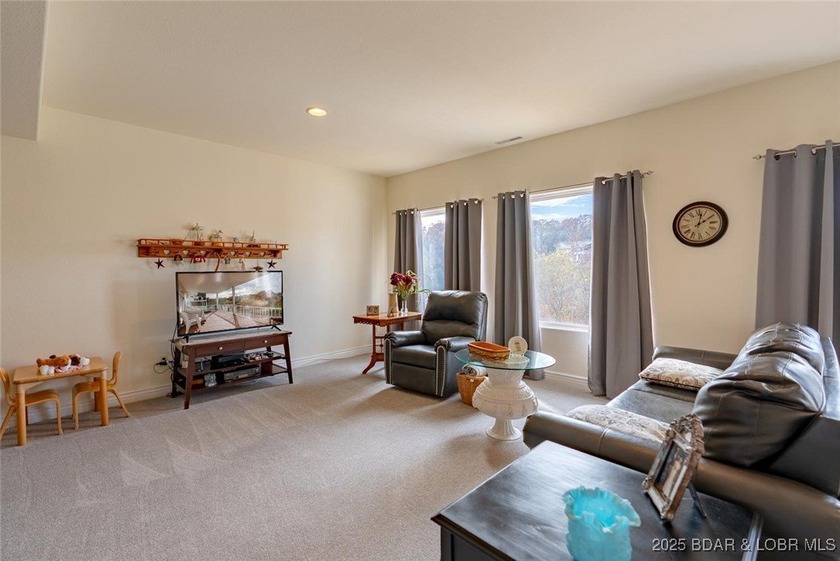 Discover comfort and convenience in this inviting 3 bed, 3 bath - photo 32