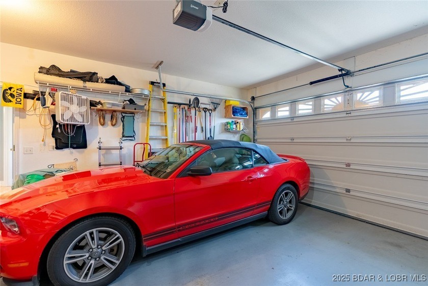 Discover comfort and convenience in this inviting 3 bed, 3 bath - photo 48
