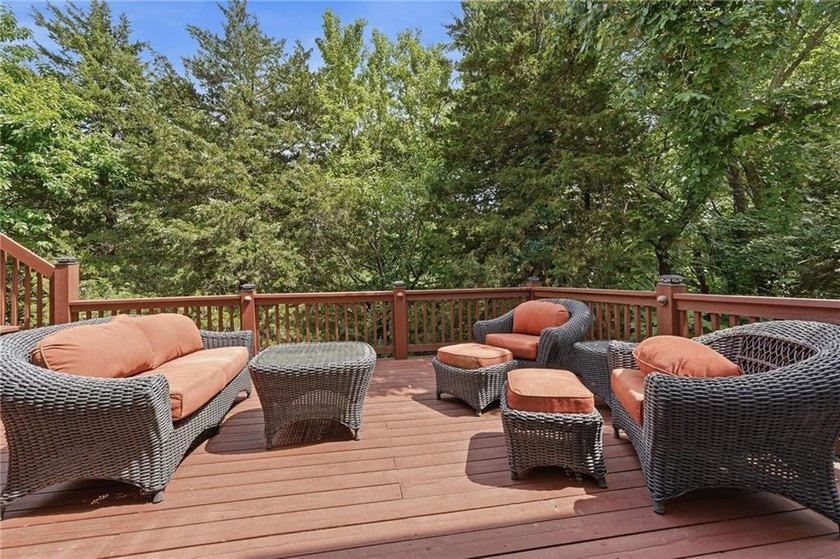 LUXURY LIVING WITH BREATHTAKING VIEWS IN CEDAR CREEK! Stunning - photo 50