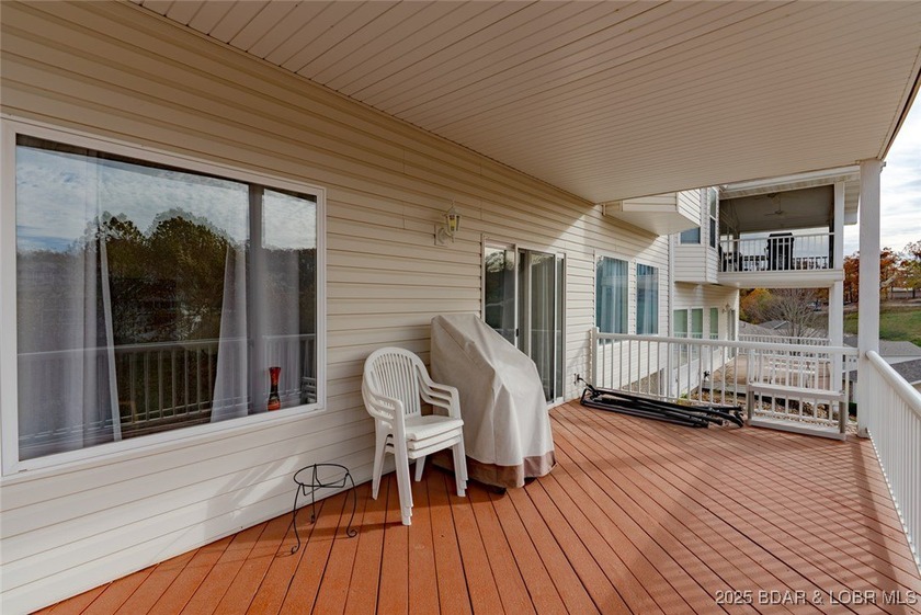 Discover comfort and convenience in this inviting 3 bed, 3 bath - photo 56