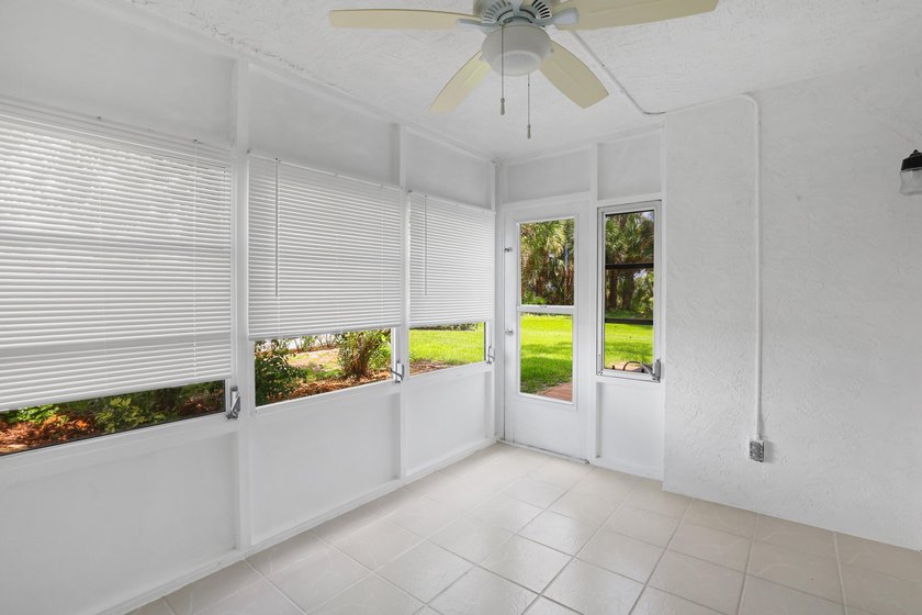 JUST REDUCED BY $10,000 Exceptional Value! Move-in ready - photo 31