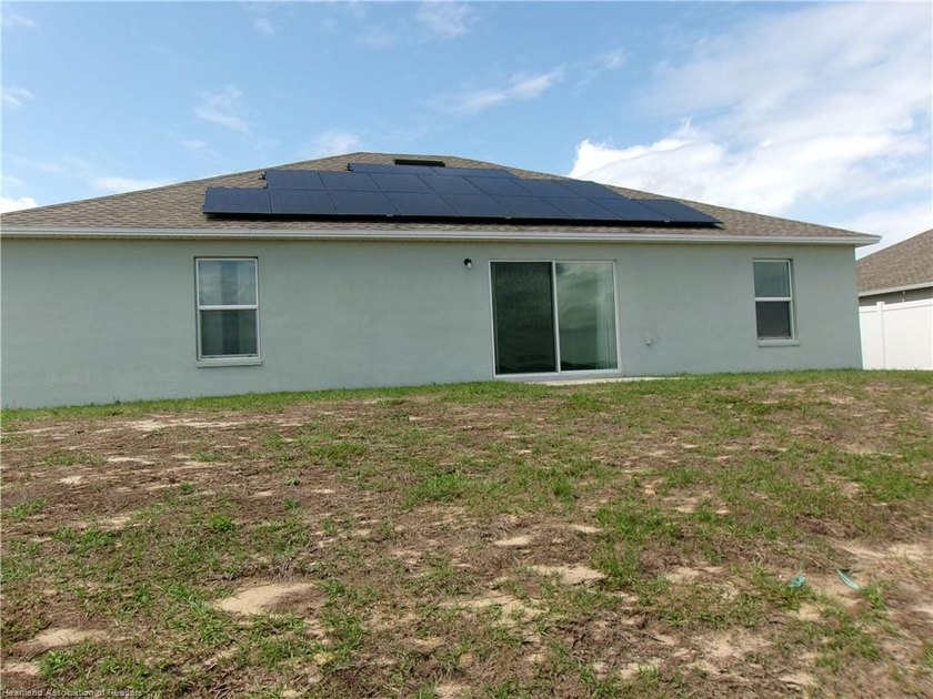 This 4-bedroom 2-bath home is on a cul de sac in a 1 street - photo 6