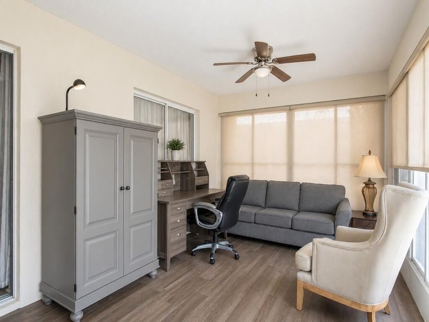 Welcome to this beautifully maintained 3/2/2 lakefront home - photo 25