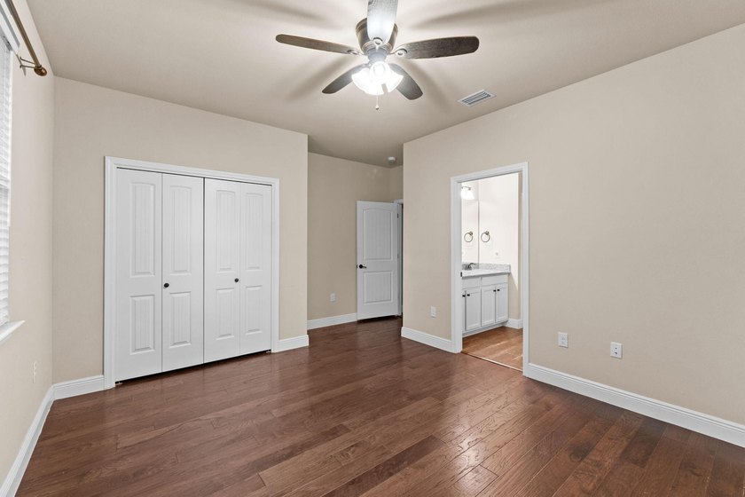 GREAT BUY IN HAMMOCK BAY! 4 bdrs, 3 baths, Sunroom, 3 Car garage - photo 31