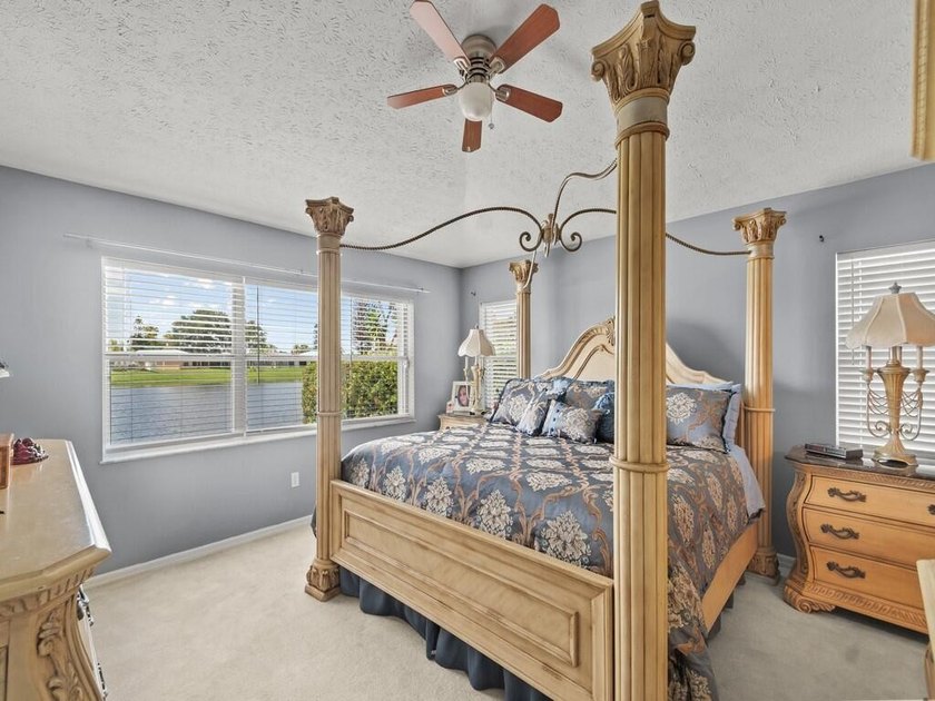 Welcome to this beautifully maintained 3/2/2 lakefront home - photo 40