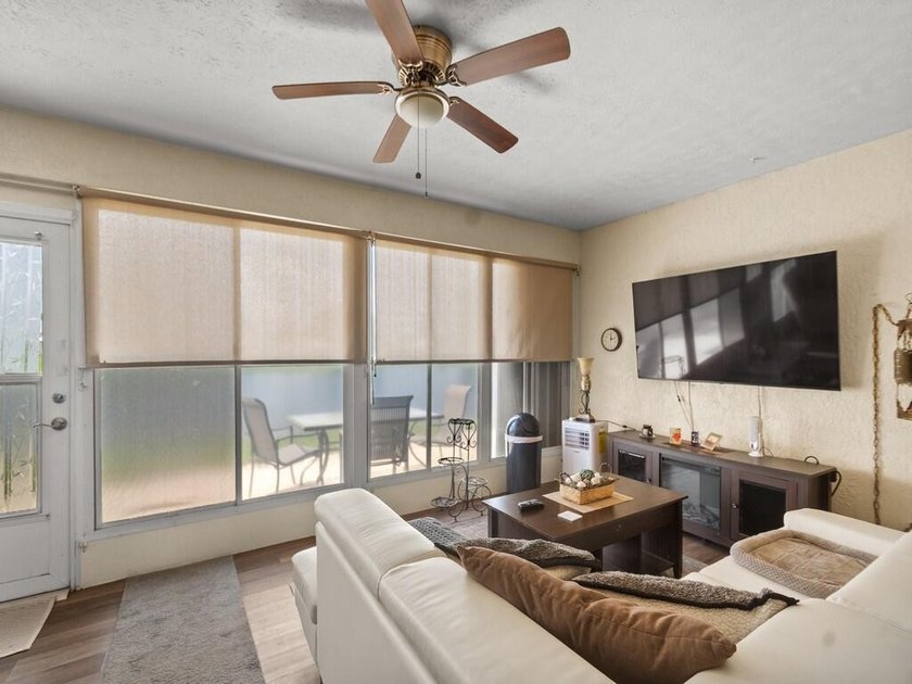 Welcome to this beautifully maintained 3/2/2 lakefront home - photo 43