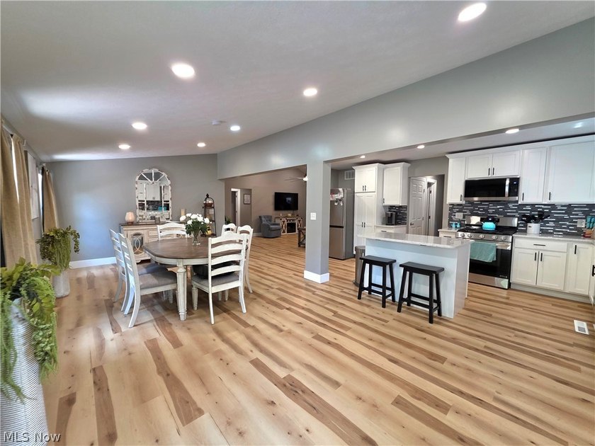 Completely Remodeled Down to the Studs - North End Parkersburg - photo 2