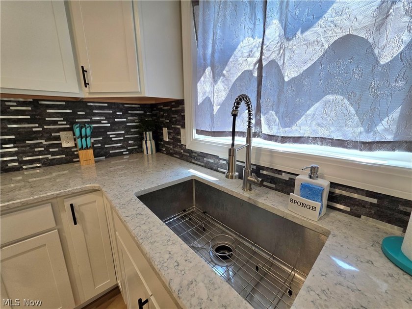 Completely Remodeled Down to the Studs - North End Parkersburg - photo 8